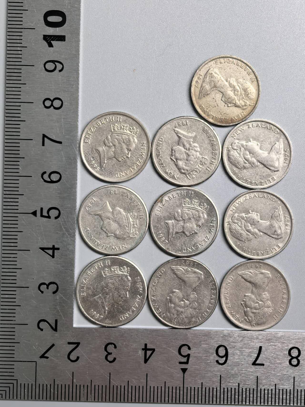 小驴勋章奖章收藏3月14日周六晚六点拍卖（珍爱和平，收藏战争，铭记历史，勿忘国耻，忠党爱国。有偿代拍，送拍规则在简介最后，参拍须阅读规则后再参拍，关系到运费包装发货时效真假辨别等关键信息，拍卖时不再发原图，看大图店主微信码在拍卖店铺介绍里） 新西兰硬币一组