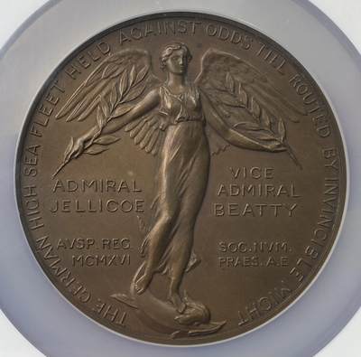 万国钱币拍卖第062期 - NGC MS64 1916年英国英德日德兰大海战纪念铜章 雄狮脚踏飞鹰 75毫米大规格原铸