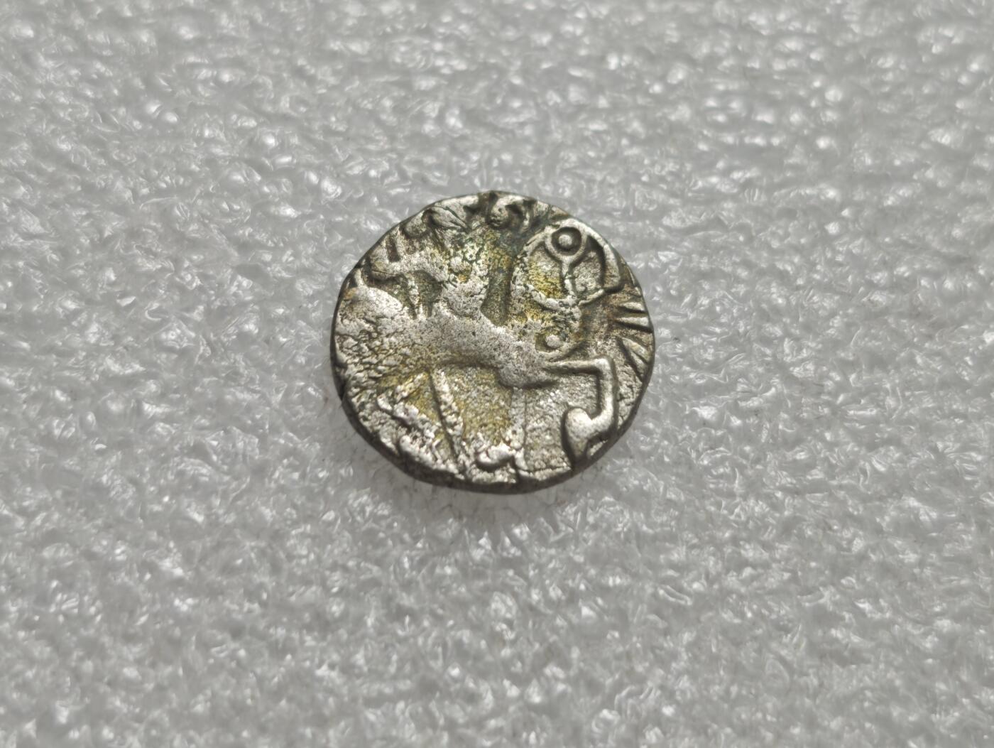 瓶子🏺第232期拍卖会  印度-希腊/沙希王朝（Shahi Dynasty）骑士银币（马德那币型）古印度西北部（今巴基斯坦/阿富汗边境）的沙希王朝（Shahi Dynasty，公元7–10世纪）