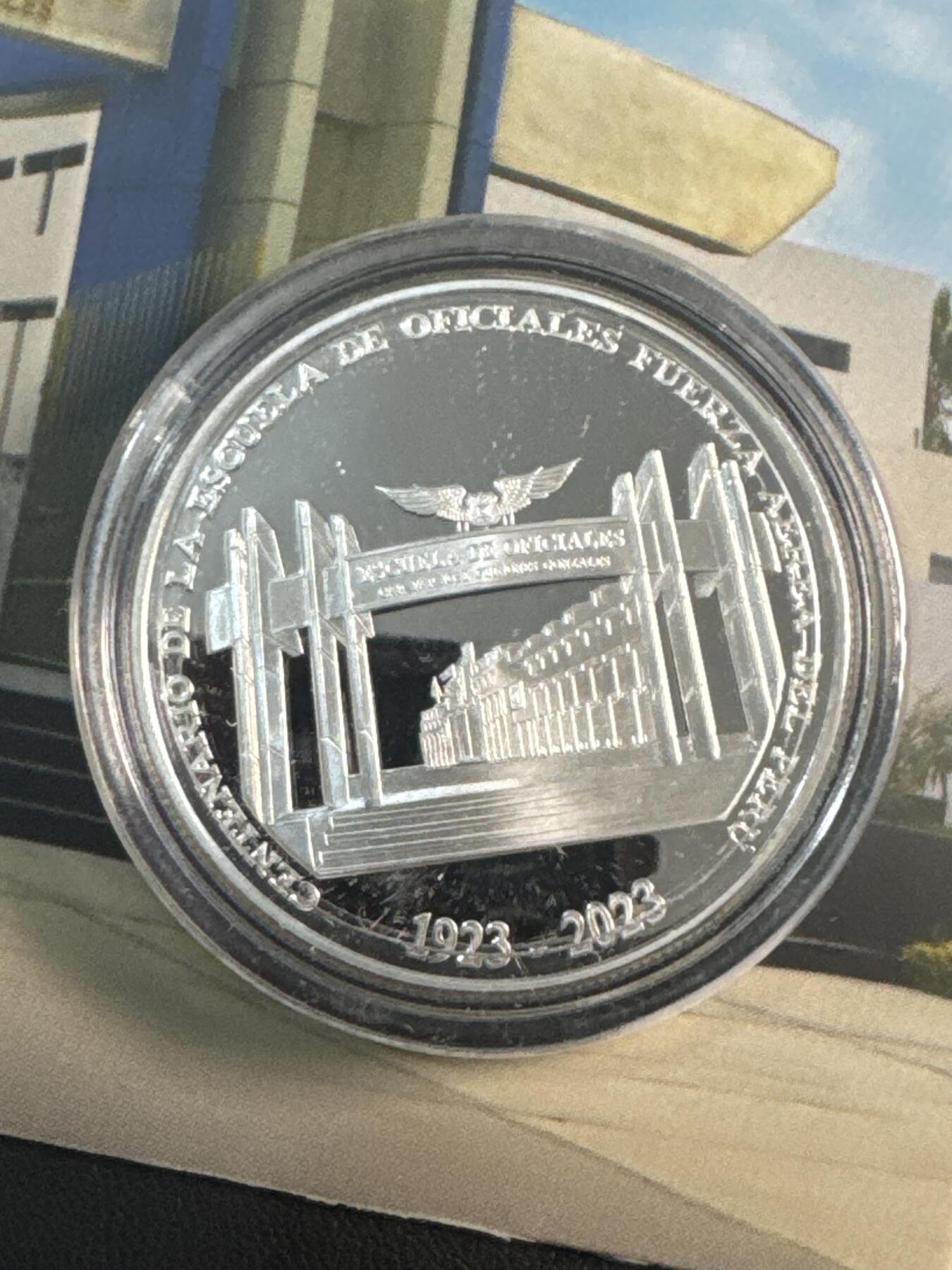 ❤️【币观天下】❤️ 第344期钱币秒杀拍卖场- 2026.3.6周五晚上6点半场 长期征集拍品  秘鲁2023年军事飞行学院成立100周年纪念银币，33克大银币，含银量0.925含纯银31.1克