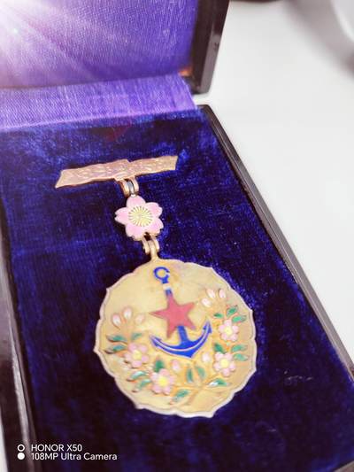 一等妇人会附加有功会员章