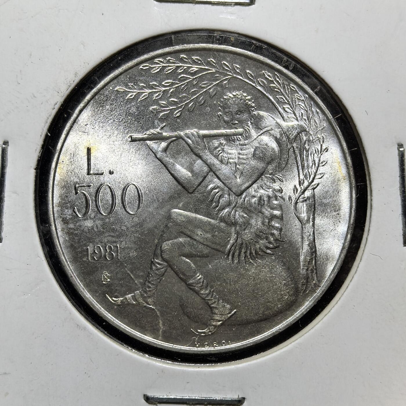 外国优质老铜币银币苏联纪念章，每周六晚九点倒数截拍，满百包邮可寄存，持续收拍 圣马力诺1981年500里拉银币，为纪念古罗马诗人维吉尔逝世 2000 周年而铸。正面为国徽，背面是吹笛的牧神潘，是该国里拉时代的代表性纪念币。