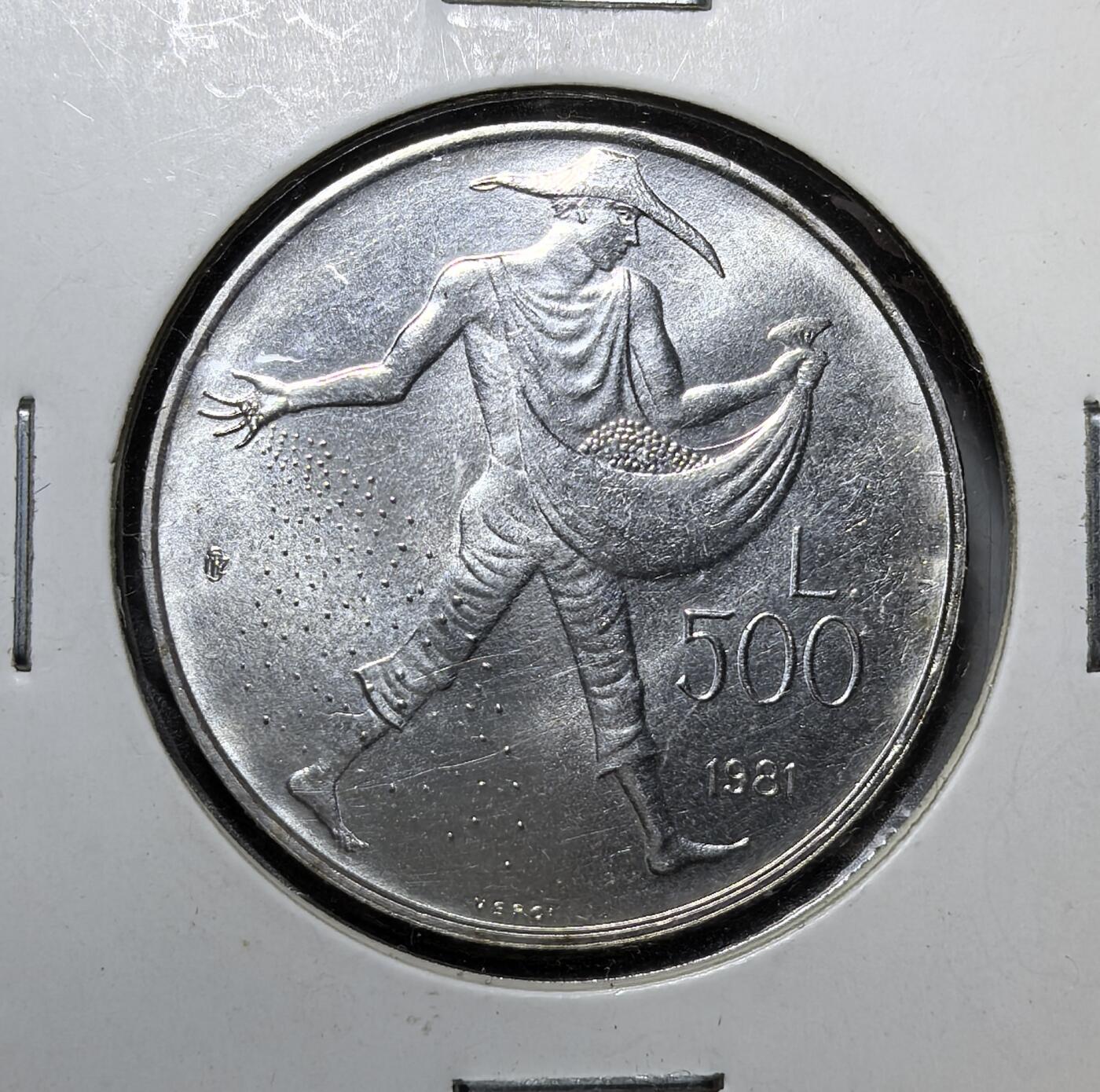 外国优质老铜币银币苏联纪念章，每周六晚九点倒数截拍，满百包邮可寄存，持续收拍 圣马力诺1981年500里拉银币，为纪念古罗马诗人维吉尔逝世 2000 周年而铸。正面为国徽，背面 “播种者” 形象源自其《农事诗》，是兼具历史与艺术价值的收藏币。