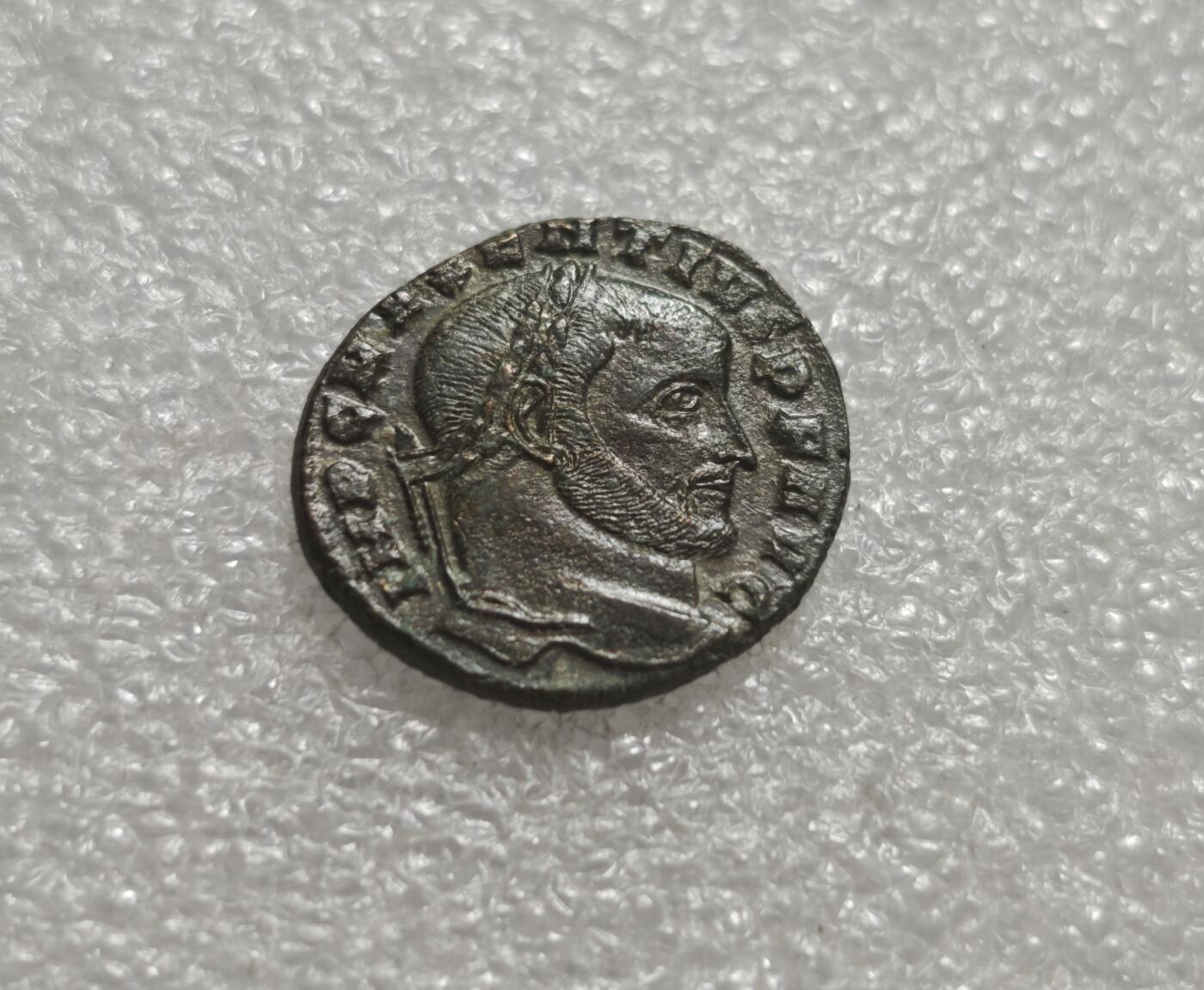 瓶子🏺第232期拍卖会  古罗马帝国227-280年普罗布斯（Probus）神庙主题铜币  马尔库斯·奥勒留·普罗布斯（Marcus Aurelius Probus），公元276–282年在位，罗马帝国“伊利里亚诸帝”之一，以平定战乱、恢复农业著称  AE Follis / Antoninianus（镀银铜币/富利铜币），属于罗马帝国晚期的流通货币