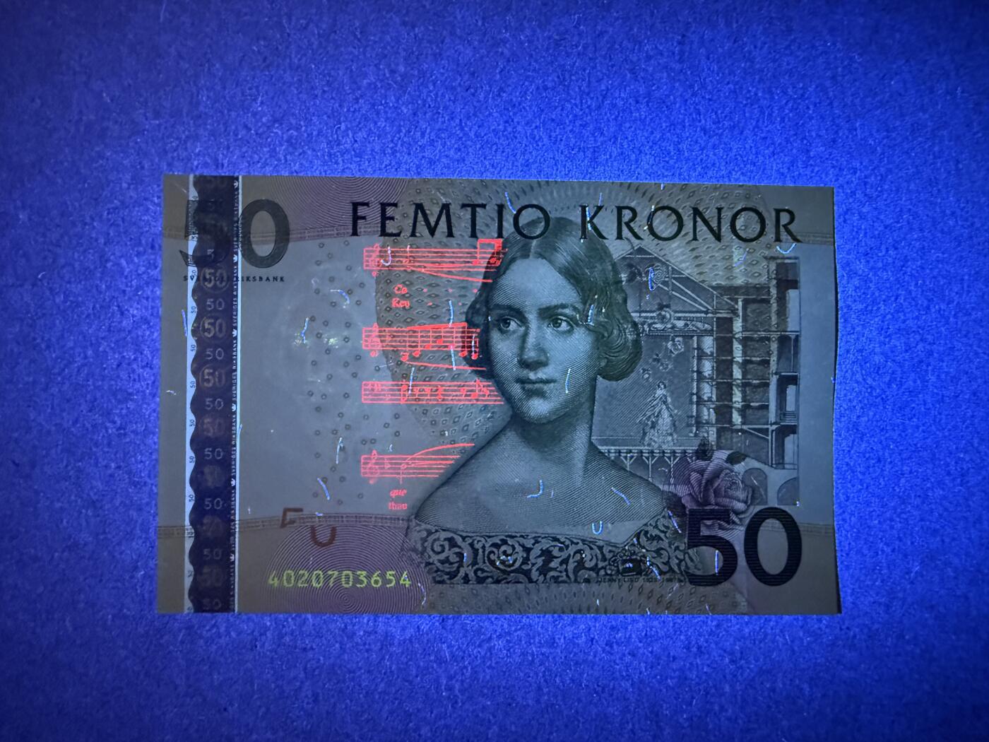 《艾美收藏》第236期-3.15周日外币畅拍 瑞典50克朗 UNC 2004年夜莺再版