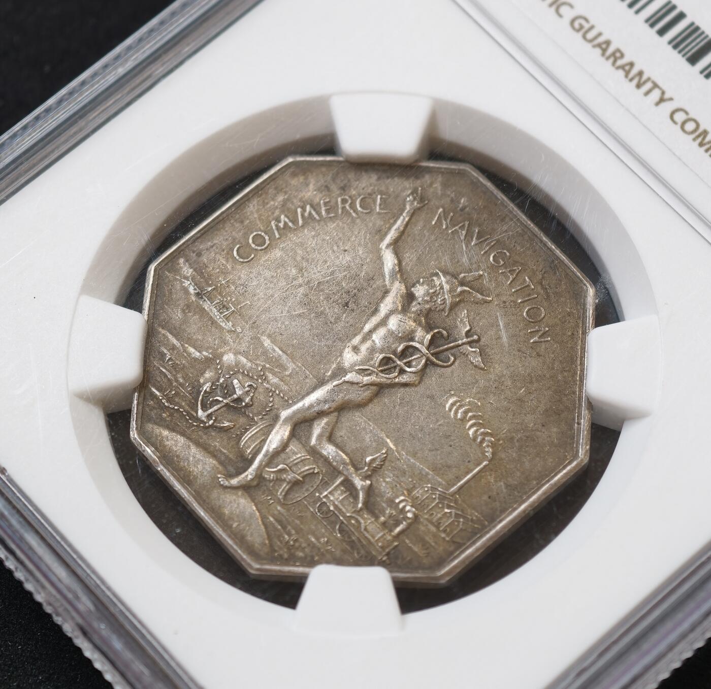 甄臻铺-世界币章拍卖（第54期），3月28日甄品场拍品征集中，送拍享返佣金等优惠多多