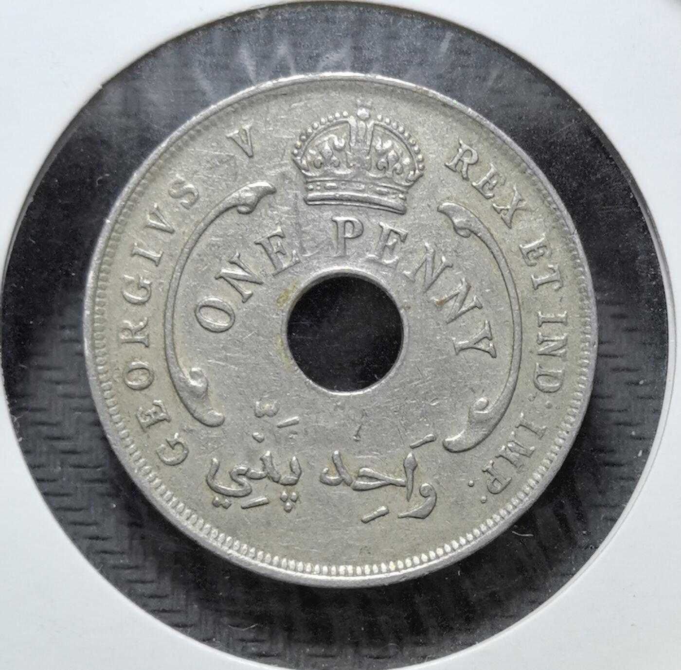 外国优质老铜币银币苏联纪念章，每周六晚九点倒数截拍，满百包邮可寄存，持续收拍 英属西非1919年1便士，属乔治五世时期殖民货币。币面六角星为地区标识，中央圆孔便于携带，见证英国殖民经济，是西非近代货币史的实物遗存。