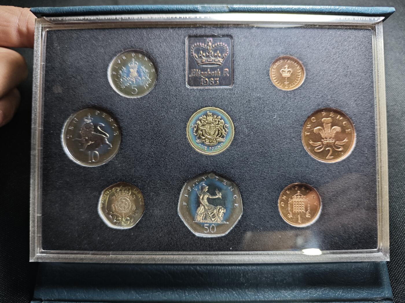 KK钱币收藏小铺   套币专场 2月预留时间 周末发货  1983英国清年精制套币