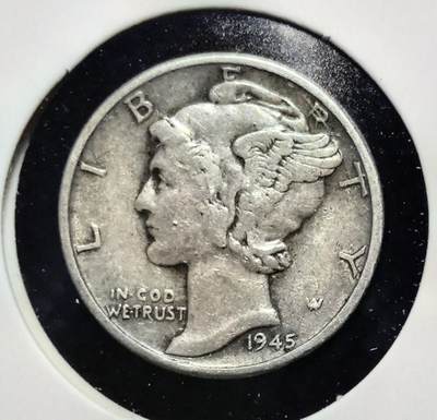 外国优质老铜币银币苏联纪念章，每周六晚九点倒数截拍，满百包邮可寄存，持续收拍 - 末年版美国1945年自由女神10 美分银币，由阿道夫・温曼设计，1916-1945 年铸造。正面是戴弗里吉亚帽的自由女神（被误认作墨丘利），背面束棒与橄榄枝象征力量与和平，1946 年被罗斯福 10 美分取代。