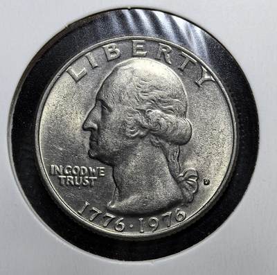 外国优质老铜币银币苏联纪念章，每周六晚九点倒数截拍，满百包邮可寄存，持续收拍 - 美国1976年建国200周年25美分纪念币。正面为华盛顿头像并加印双年份 1776-1976，背面是殖民地鼓手与象征原 13 州的火炬星群，寓意革命精神传承。