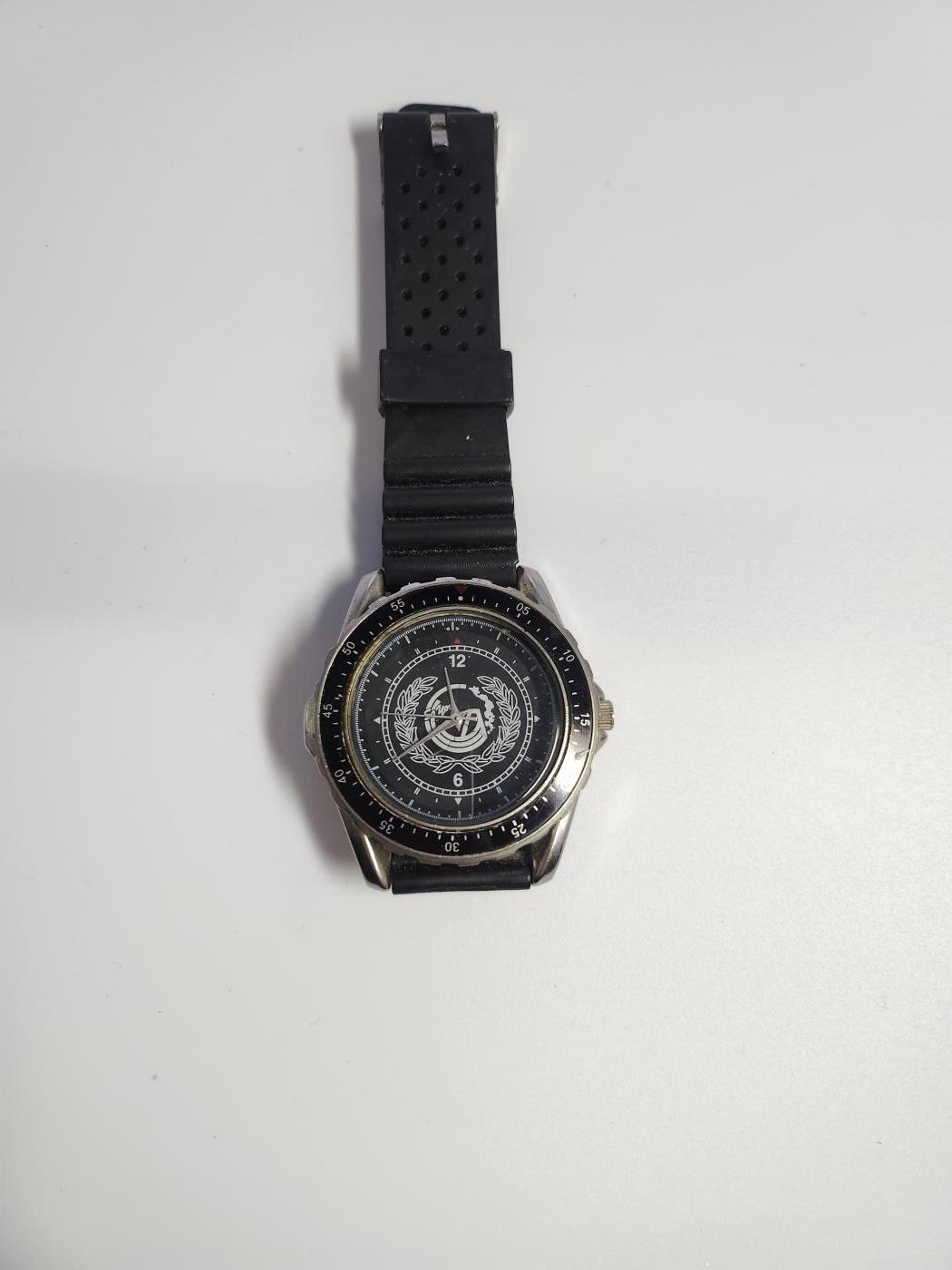 南水社第3次拍卖 春季专场 日本陆上自卫队（JGSDF）曹友連合会20周年纪念腕表 不转了，可能没电了或者坏了