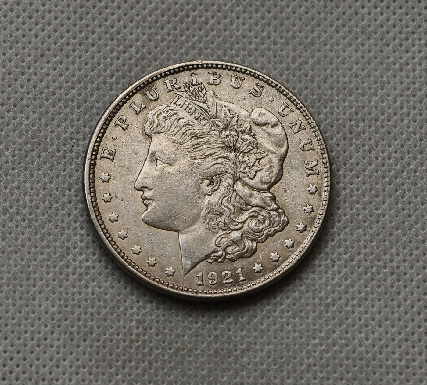 甄臻铺-世界币章拍卖（第54期），3月28日甄品场拍品征集中，送拍享返佣金等优惠多多 1921  摩根银币，细节见图