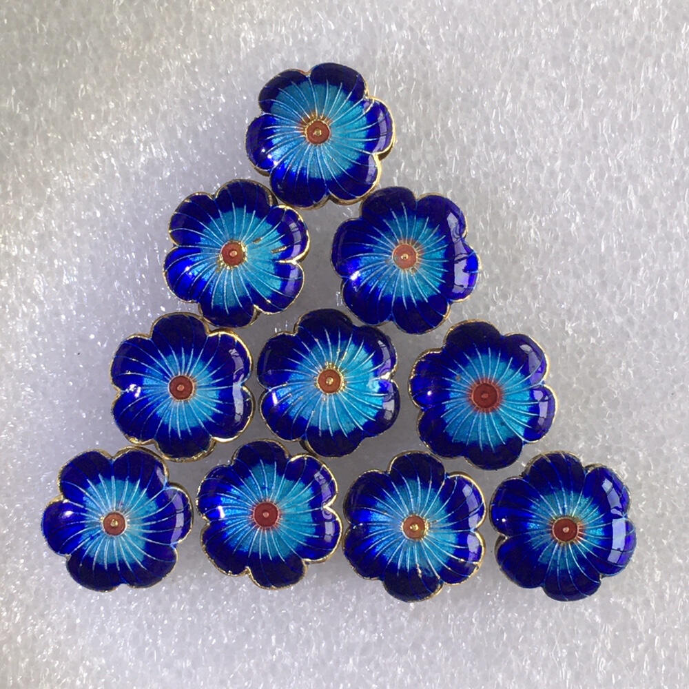         出口创汇时期老北京景泰蓝铜胎烤蓝银蓝掐丝珐琅扁珠异形珠子全品相未使用1枚原版真品回流如图旧藏文玩艺术收藏