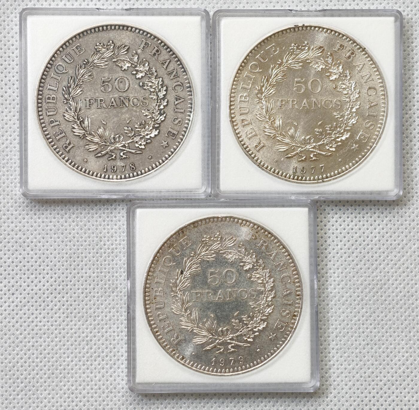 甄臻铺-世界币章拍卖（第54期），3月28日甄品场拍品征集中，送拍享返佣金等优惠多多 50法郎3枚，30克裸币（鸽子重拍）