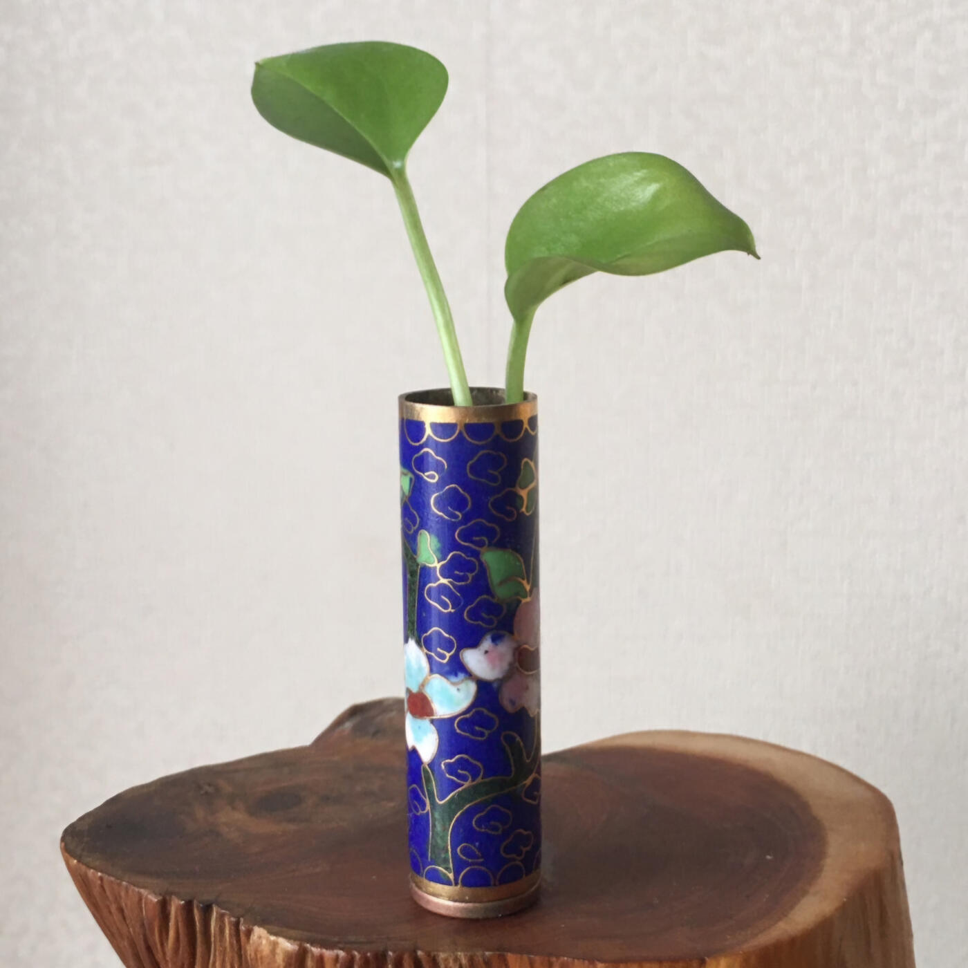        出口创汇时期蓝色景泰蓝铜胎掐丝珐琅小花瓶1个原版真品如图旧藏文玩艺术收藏