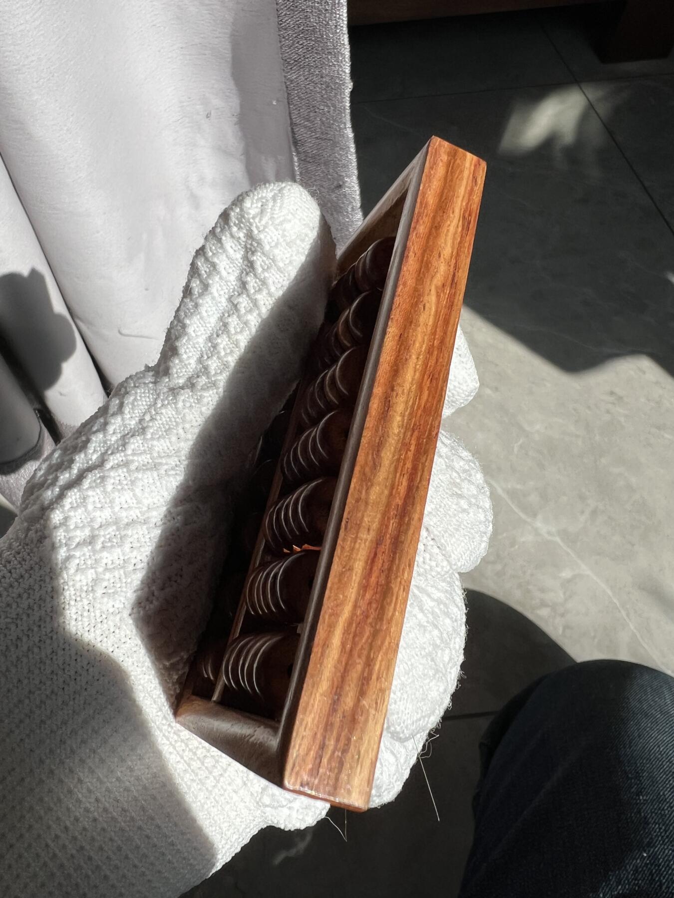 零元拍：“算盘一响，黄金万两”海南黄花梨七档小算盘。尺寸：92/60.5MM