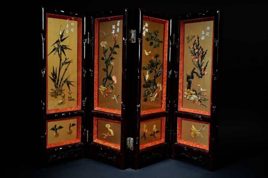 上海都达杂项专场五十二【全场包邮】 金地嵌碧玉、岫玉等多种玉石宝石四折台屏