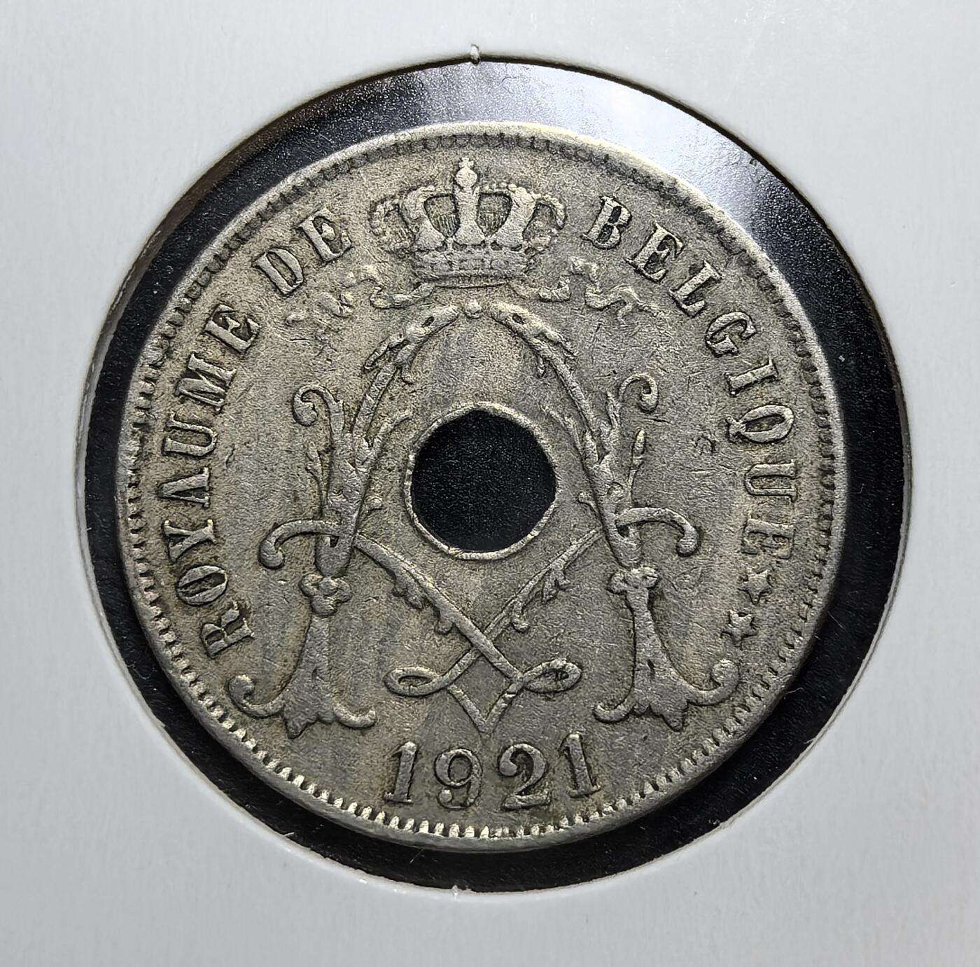 外国优质老铜币银币苏联纪念章，每周六晚九点倒数截拍，满百包邮可寄存，持续收拍 比利时1921年25分，由阿尔伯特一世时期布鲁塞尔造币厂铸造，属一战后战后货币，材质为铜镍，面值 25 分（0.25 法郎），见证战后经济恢复期，1967 年正式停用。