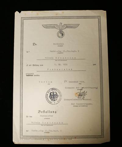 戎马世界章牌大赏第112期 德专场 - 威廉·布伦德克中尉 的无线电军士长晋级证书  由当时装甲兵部队的总指挥官 奥斯瓦尔德·卢茨上将亲笔签名