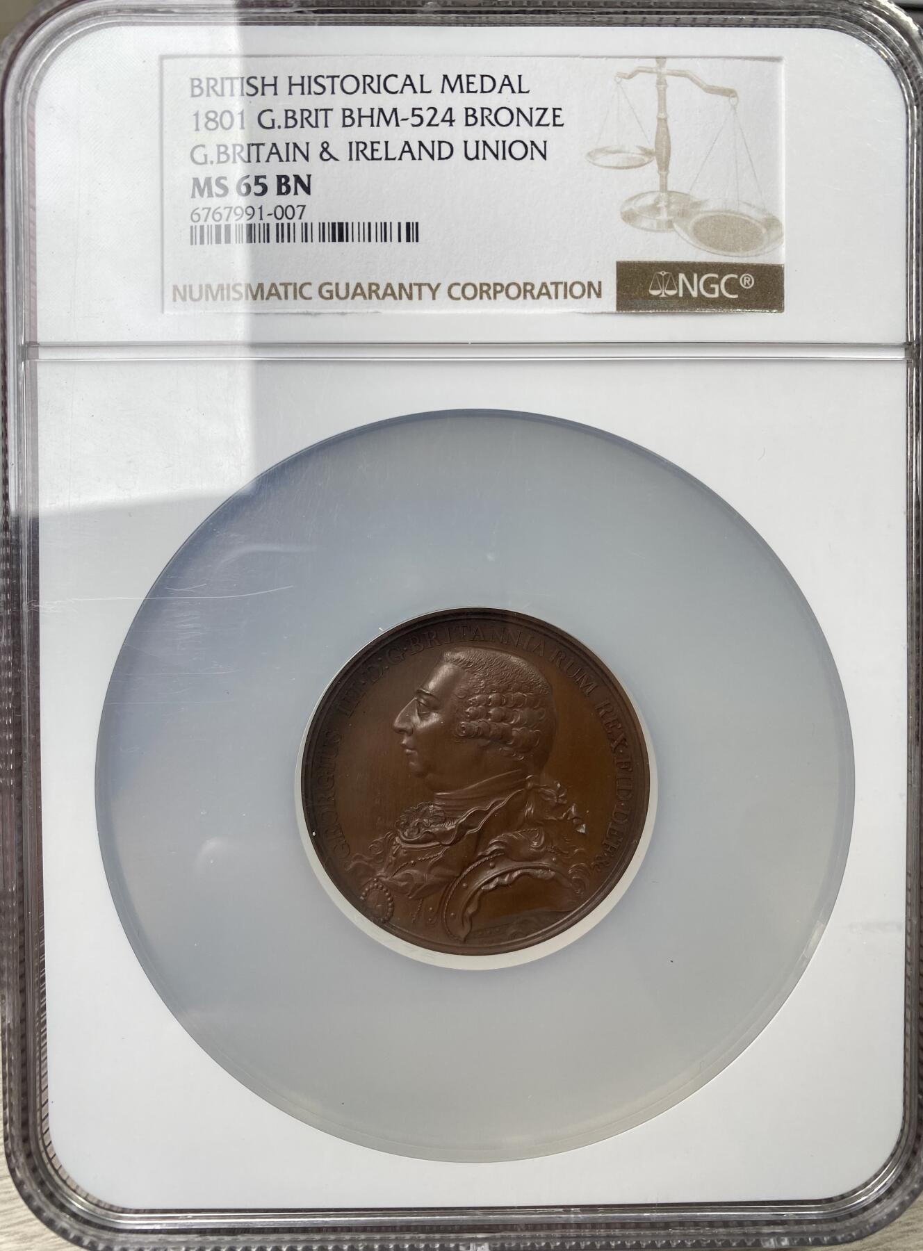 万国钱币拍卖第062期 NGC MS65 1801年英国乔治三世大不列颠及爱尔兰联合王国联合纪念铜章 48毫米高浮雕原味巧克力包浆 英格兰女神与爱尔兰女神握手