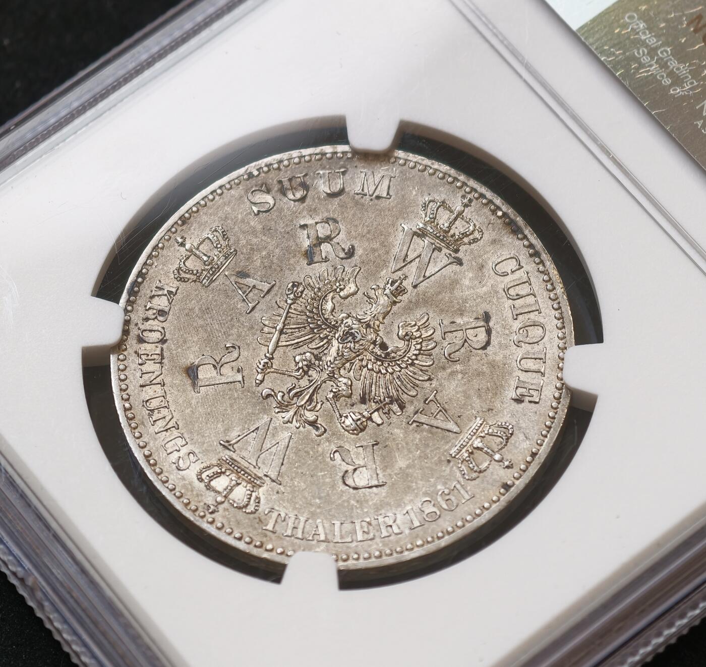 甄臻铺-世界币章拍卖（第54期），3月28日甄品场拍品征集中，送拍享返佣金等优惠多多 NGC-UNCD 1861年普鲁士毛衣1泰勒银币