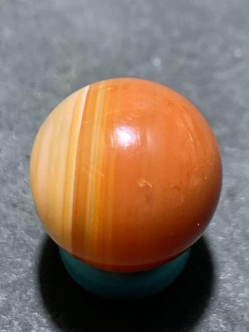 精美高玉化千层纹缠丝玛瑙圆珠一颗，