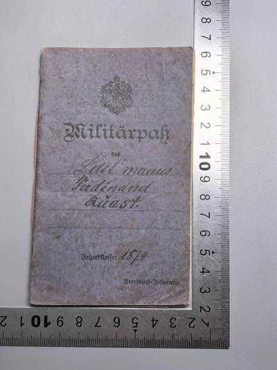 小驴勋章奖章收藏3月14日周六晚六点拍卖（珍爱和平，收藏战争，铭记历史，勿忘国耻，忠党爱国。有偿代拍，送拍规则在简介最后，参拍须阅读规则后再参拍，关系到运费包装发货时效真假辨别等关键信息，拍卖时不再发原图，看大图店主微信码在拍卖店铺介绍里） - 帝德士兵证一本