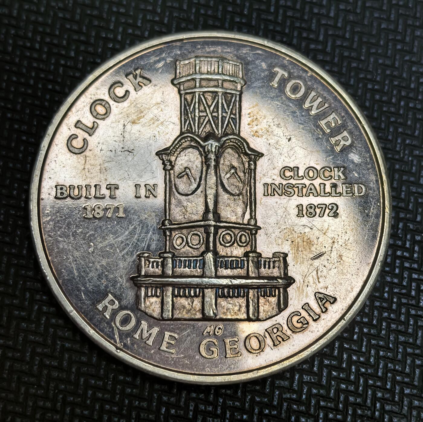 外国优质老铜币银币苏联纪念章，每周六晚九点倒数截拍，满百包邮可寄存，持续收拍 意大利罗马1929 年赠予美国佐治亚州罗马市纪念章，正面为象征罗马起源的母狼育婴像，背面是当地 1871 年建成的钟楼，见证两座同名城市的友好联结，兼具历史与文化纪念意义。