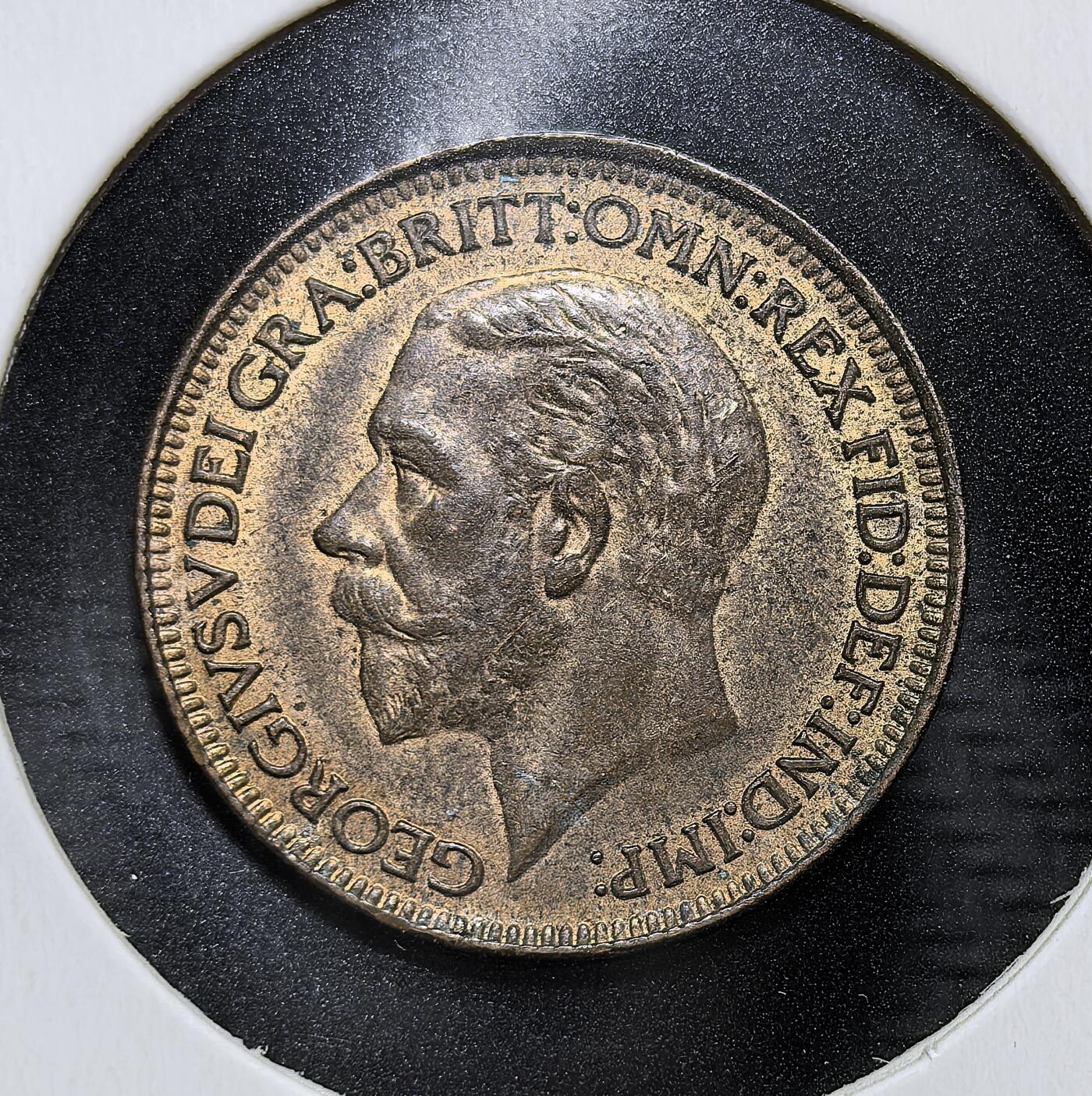 外国优质老铜币银币苏联纪念章，每周六晚九点倒数截拍，满百包邮可寄存，持续收拍 原光英国乔治五世1931年法新铜币。正面为乔治五世左向头像，背面是不列颠尼亚女神坐像，铸造于大萧条与英国脱离金本位的动荡年代，是英帝国全盛期的小额流通货币见证。