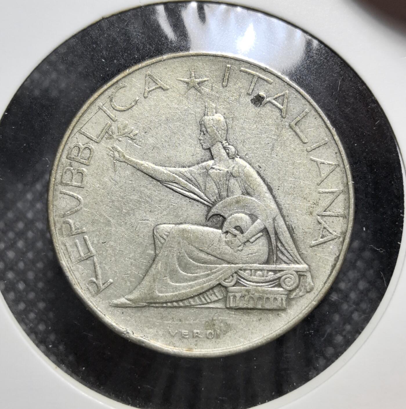 外国优质老铜币银币苏联纪念章，每周六晚九点倒数截拍，满百包邮可寄存，持续收拍 意大利1961年统一百年纪念 500里拉银币，为纪念 1861 年意大利王国成立而铸。正面为意大利共和国拟人坐像，背面是四马战车，见证了意大利从分裂到统一的百年历程