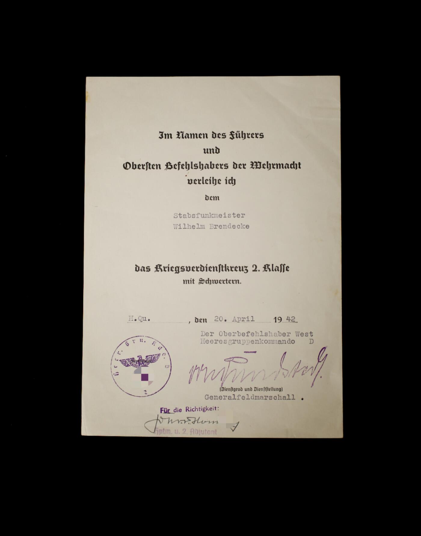 戎马世界章牌大赏第112期 德专场 威廉·布伦德克中尉 的带剑二级战功十字勋章的证书 由陆军元帅格尔德·冯·龙德施泰特印签 证书于4月20日签发，属于希特勒生日集中授勋，证书版本比较特殊