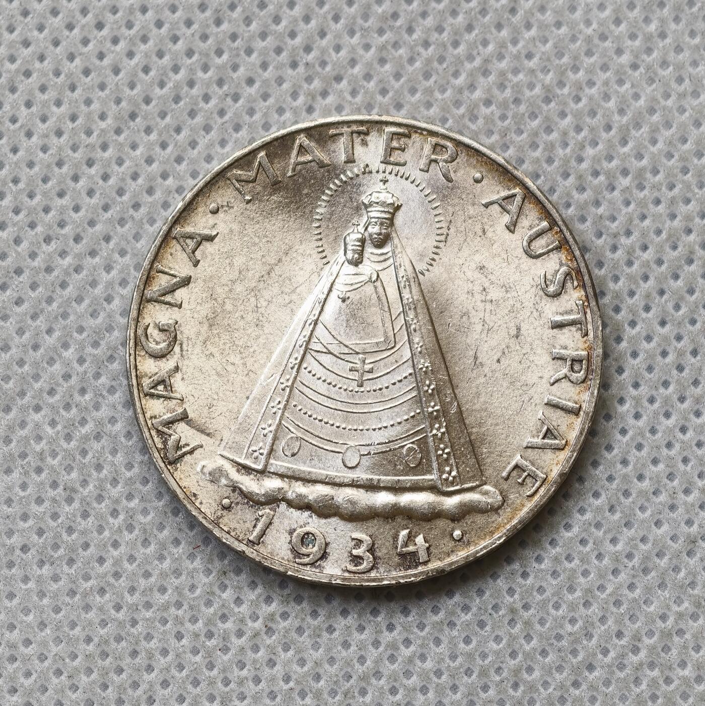 甄臻铺-世界币章拍卖（第54期），3月28日甄品场拍品征集中，送拍享返佣金等优惠多多 裸币，1934奥匈帝国圣母抱婴，转光明显，细节见图