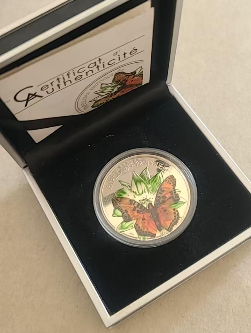 ❤️【币观天下】❤️ 第344期钱币秒杀拍卖场- 2026.3.6周五晚上6点半场 长期征集拍品  喀麦隆2011年“会飞的花朵-蝴蝶”立体彩色银币（参考价350欧元）带证书包装