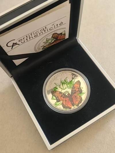 ❤️【币观天下】❤️ 第344期钱币秒杀拍卖场- 2026.3.6周五晚上6点半场 长期征集拍品  - 喀麦隆2011年“会飞的花朵-蝴蝶”立体彩色银币（参考价350欧元）带证书包装