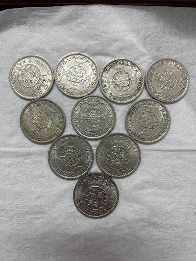 文馨钱币收藏第 296 场，长期接代拍业务 - 好品 1968 年葡属澳门大一元 10 枚