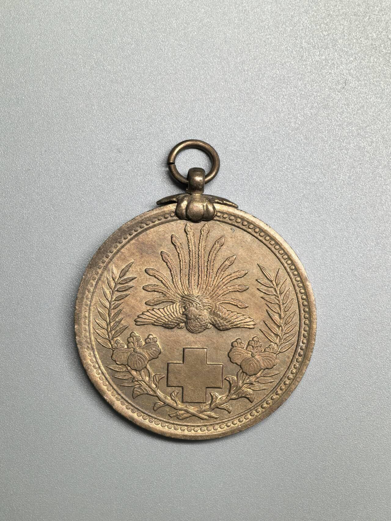 小驴勋章奖章收藏3月14日周六晚六点拍卖（珍爱和平，收藏战争，铭记历史，勿忘国耻，忠党爱国。有偿代拍，送拍规则在简介最后，参拍须阅读规则后再参拍，关系到运费包装发货时效真假辨别等关键信息，拍卖时不再发原图，看大图店主微信码在拍卖店铺介绍里）