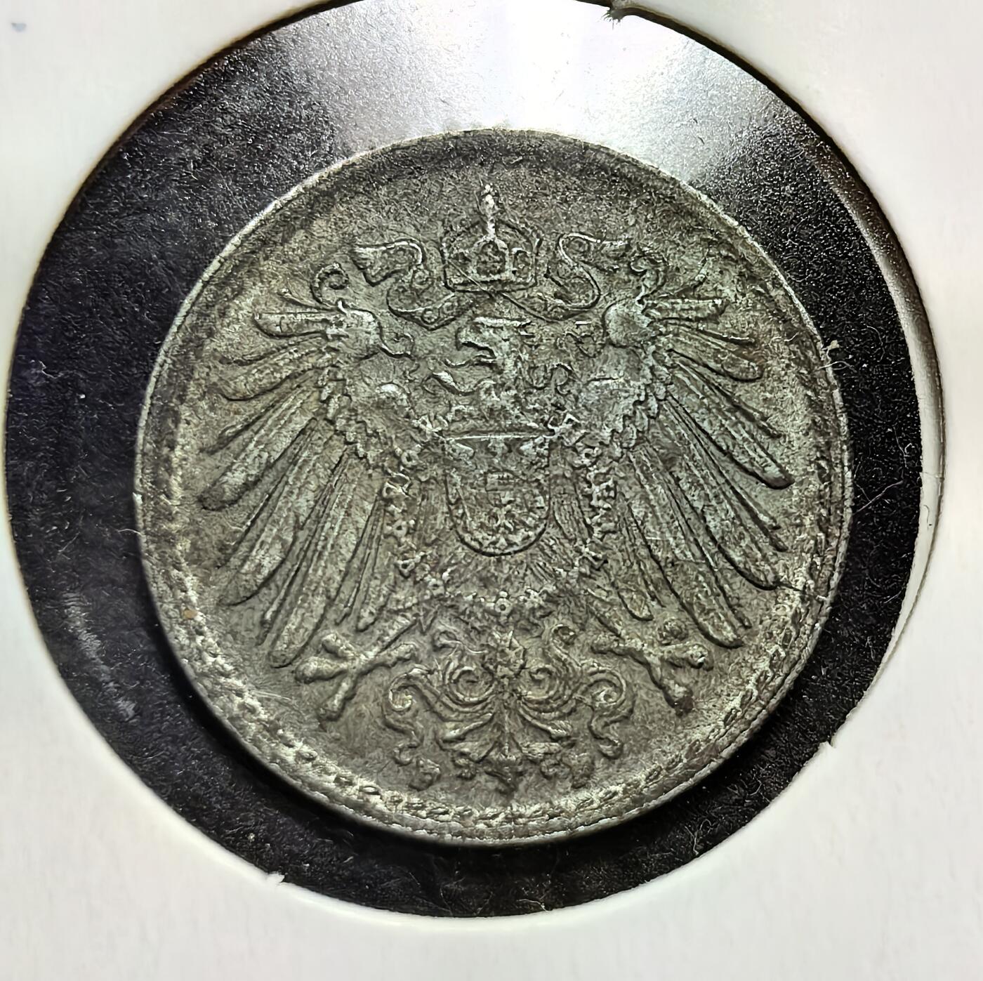 外国优质老铜币银币苏联纪念章，每周六晚九点倒数截拍，满百包邮可寄存，持续收拍 德意志帝国1919年5芬尼F版，正面为帝国鹰国徽，背面是面值与年份。发行于一战期间，因战时金属短缺改用铁铸，见证德国战时经济管控与帝国末期的历史变迁。