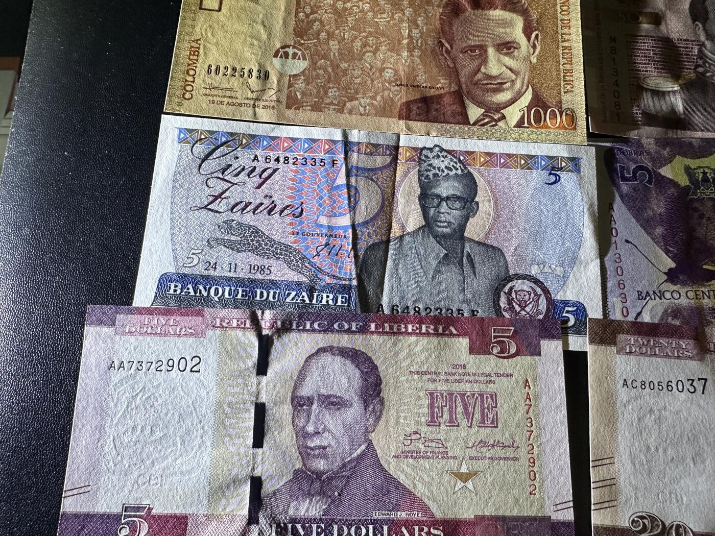 《外钞收藏家》第六百一十七期（精选场）（长期征集拍品、欢迎藏友们联系合作） 哈萨克斯坦、毛里求斯、利比里亚、吉布提、毛里塔尼亚28张一起 有2张非全新 其他全新