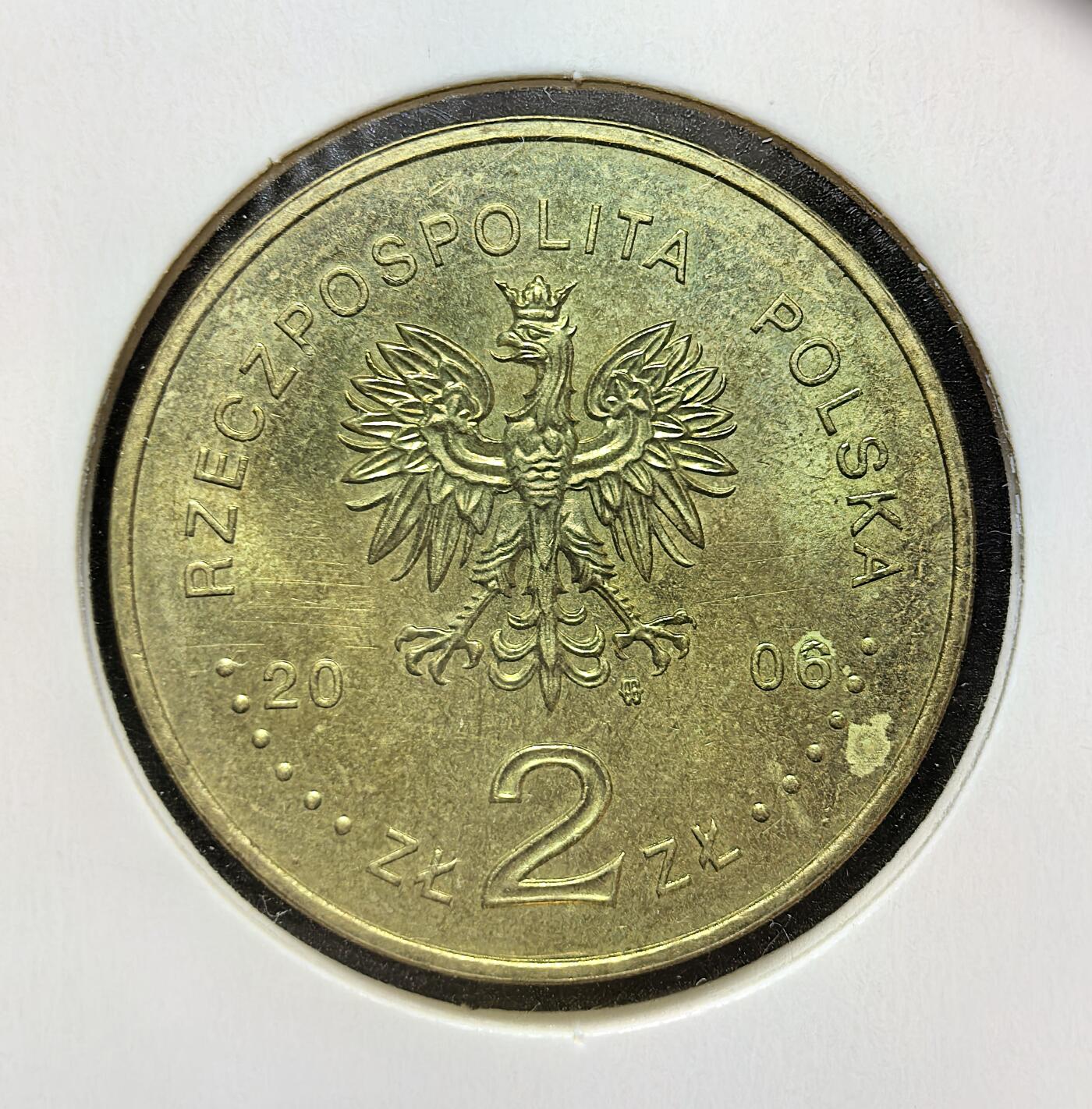 外国优质老铜币银币苏联纪念章，每周六晚九点倒数截拍，满百包邮可寄存，持续收拍 波兰2006年2兹罗提纪念币，属 “波兰历史名城” 系列。正面为波兰国徽白鹰，背面是哈乔维木制教堂 —— 世界文化遗产，见证波兰传统木构建筑与宗教文化的传承。