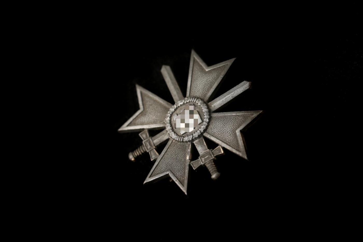 戎马世界章牌大赏第112期 德专场 锌制 一级战功十字勋章 杆打4标