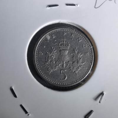 沼泽如烟--第1020场 - 澳大利亚1990年5便士