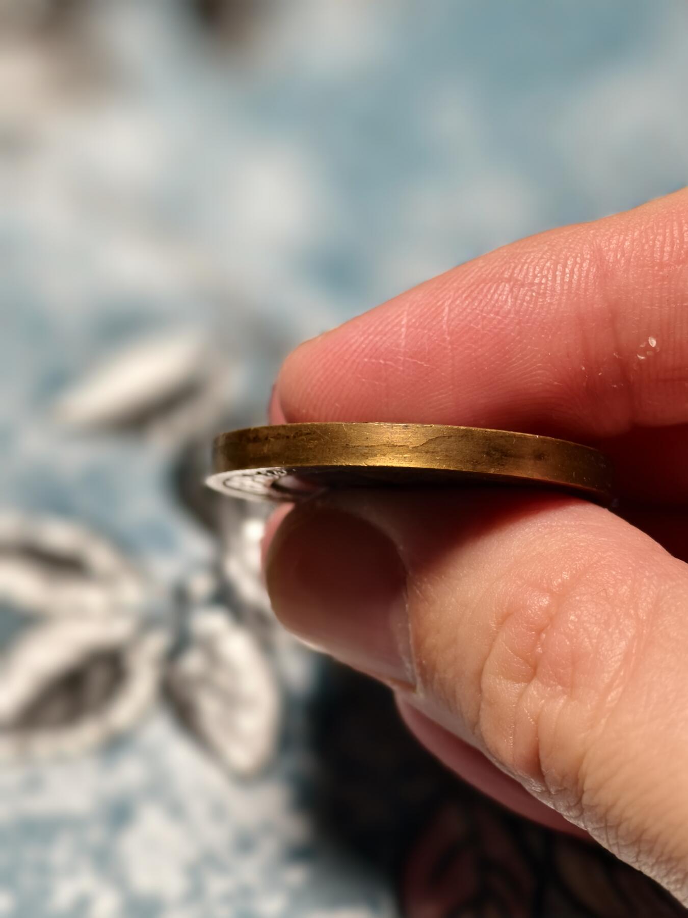 抚柳草堂-第十六期章牌钱币  奖章勋章限时免佣 满百包邮 放漏专场 1931法国巴黎国际殖民地国际博览会铜章 Anie Mouroux设计  近代法国殖民题材章牌的经典之作  大洋洲主题章背面为爪哇风格的荷兰主馆 18.4g 32mm