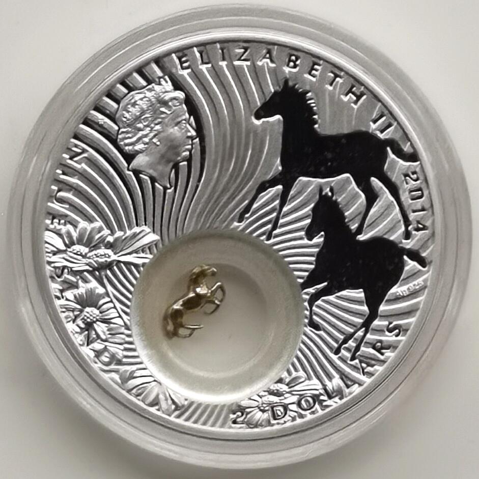 博洋堂世界钱币拍卖第164期（全场包邮） 纽埃2014年2元带银镀金镶嵌物彩色精制银币 中国历法-马年 28.28克925银 发行量：3999 盒证全(彩色部分有开裂起壳）