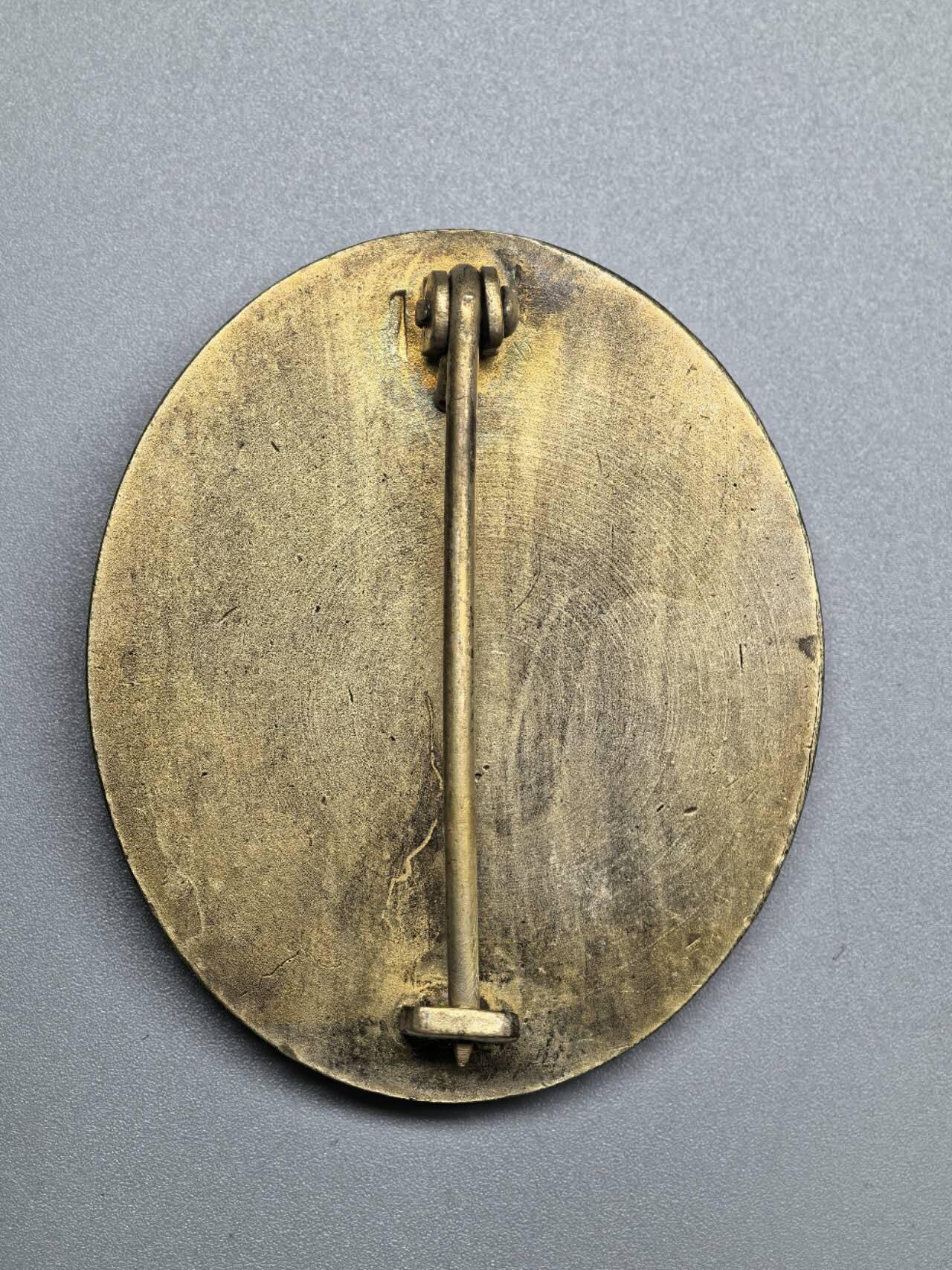 小驴勋章奖章收藏3月14日周六晚六点拍卖（珍爱和平，收藏战争，铭记历史，勿忘国耻，忠党爱国。有偿代拍，送拍规则在简介最后，参拍须阅读规则后再参拍，关系到运费包装发货时效真假辨别等关键信息，拍卖时不再发原图，看大图店主微信码在拍卖店铺介绍里） 金级战伤奖章，铜合金