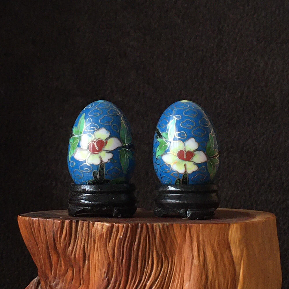         出口创汇时期二蓝色铜胎掐丝珐琅磨光景泰蓝吉祥如意鸡蛋小摆件美品1对2只真品如图摆件库存旧藏文玩艺术收藏