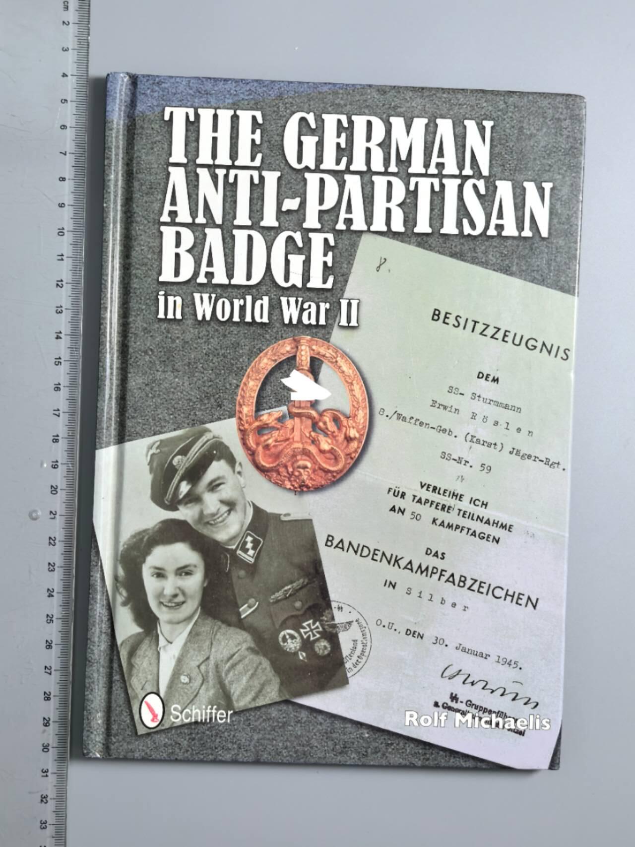 小驴勋章奖章收藏3月14日周六晚六点拍卖（珍爱和平，收藏战争，铭记历史，勿忘国耻，忠党爱国。有偿代拍，送拍规则在简介最后，参拍须阅读规则后再参拍，关系到运费包装发货时效真假辨别等关键信息，拍卖时不再发原图，看大图店主微信码在拍卖店铺介绍里） 得三抗击游击队奖章书籍
