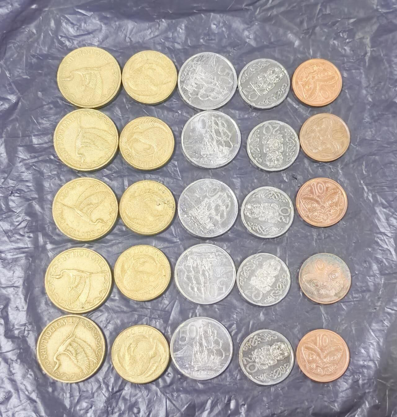 北京马甸外国币专卖第149期，外国币专场，陆续上拍，欢迎关注 新西兰流通币5套