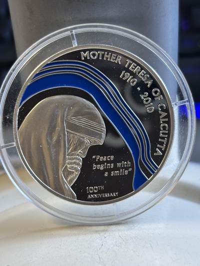 第193期拍卖 - 帕劳2010年特蕾莎修女精制纪念彩色银币，925银，15克，发行1000枚