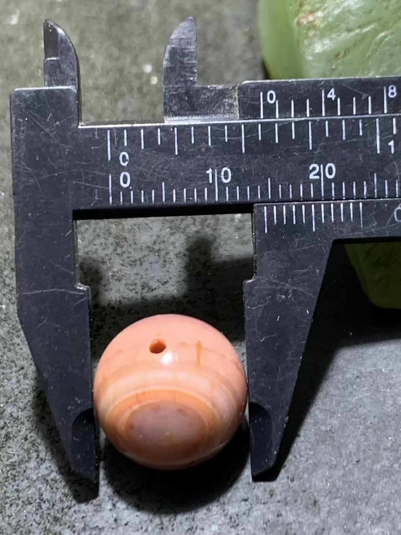 精美川料天眼纹南红玛瑙圆珠一颗！