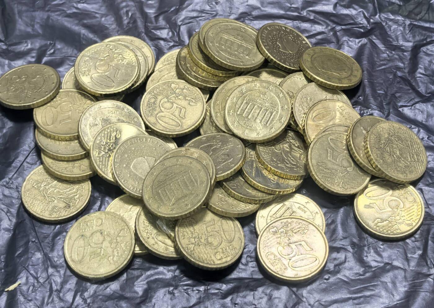 北京马甸外国币专卖第149期，外国币专场，陆续上拍，欢迎关注 欧元：50欧分50枚